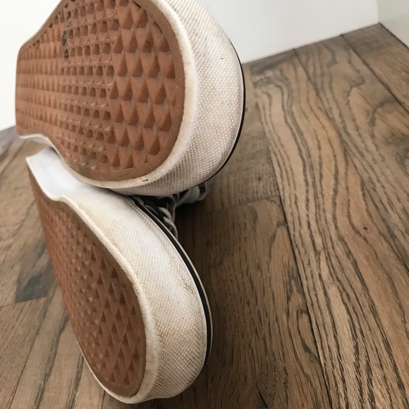 Vans Women’s Classic High Tops size 8 in black - Picture 4 of 6